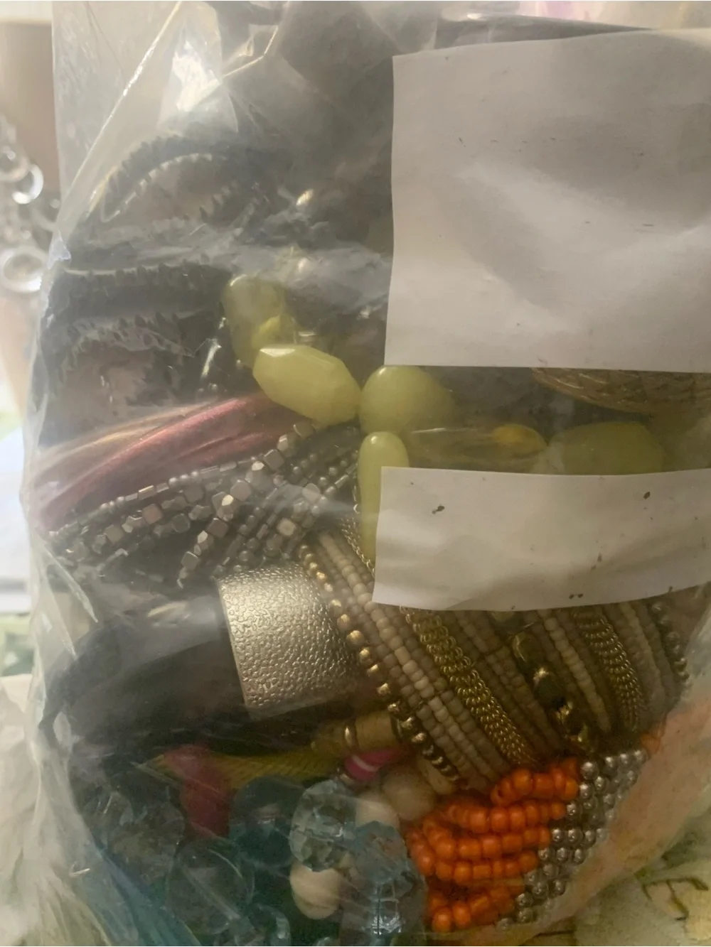 100 Assorted New and Preloved Woman’s Bracelets ,Multi-Color Sizes and Brands